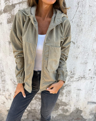ALMA | WARM CORDUROY JACKET WITH RETRO CHARM