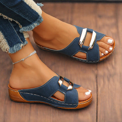 CAPRI | BUCKLE SLIDE SANDALS